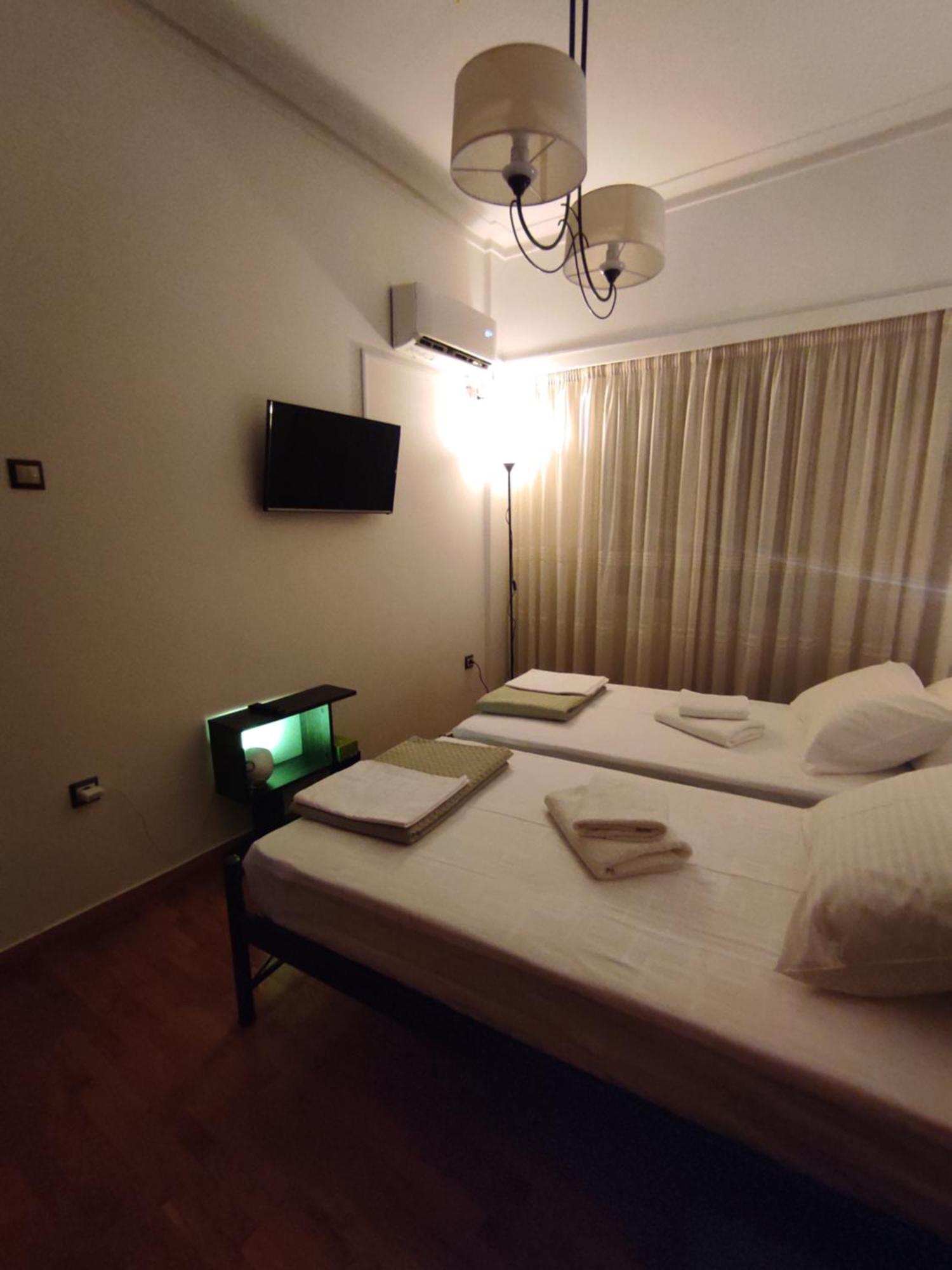Cosy Apartment On Dragon Street Афины Экстерьер фото