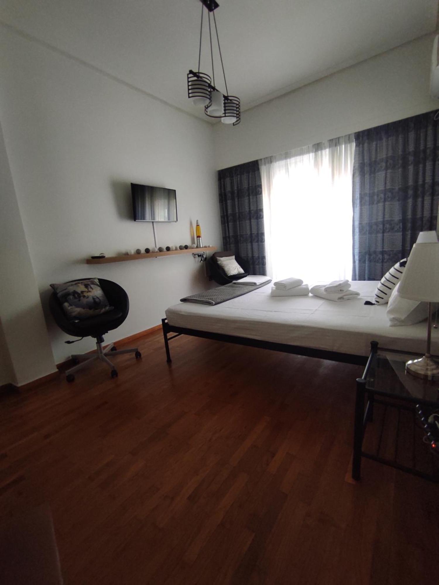 Cosy Apartment On Dragon Street Афины Экстерьер фото